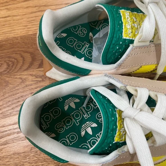 Adidas Retropy E5 Beige and Yellow Running Shoes - Picture 5 of 9